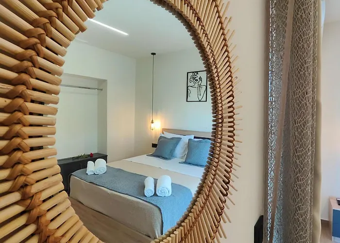 Calliope's Rhodes Comfort * Rhodes City