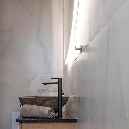 Calliope's Rhodes Comfort アパート